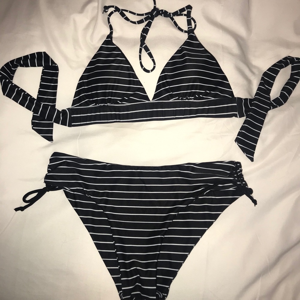 Bikini Set !